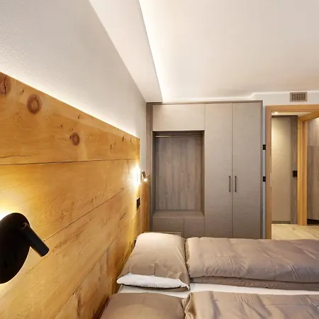 Sun Mountain Planet House Διαμέρισμα Λιβίνιο